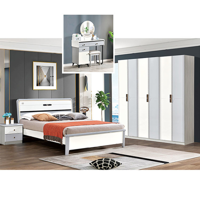 Unbedeutender Schlafzimmer-Satz Cabrini